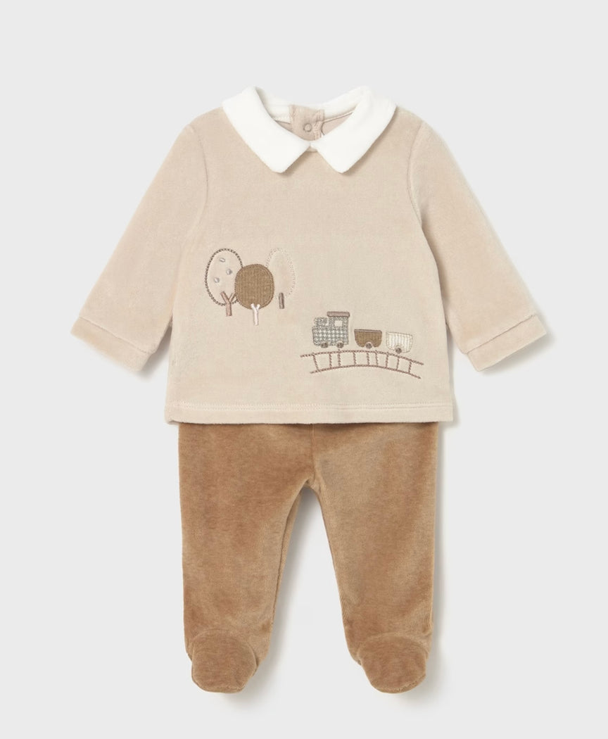 Two piece set newborn including long sleeve shirt & matching legging 