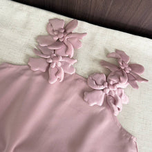 Load image into Gallery viewer, Girls' Summer 3D Floral Camisole Shorts Two-Piece Set: Pink / 2-3 Years (100cm)