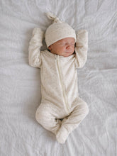 Load image into Gallery viewer, Cream Speckle / Ribbed 2-Way Zip Footie: Newborn