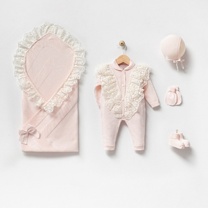 Organic Beautiful Babyshower Set with Lace details, 5 pieces: Beige