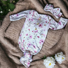 Load image into Gallery viewer, Baby in Styles - Dainty Pastel flowers - Nenes Lullaby Boutique Inc