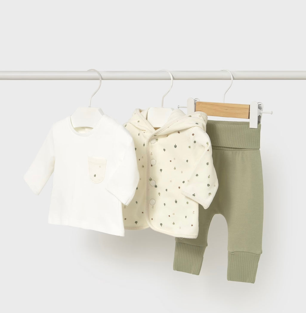 2631 Newborn Girl three Piece set