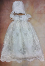 Load image into Gallery viewer, Gentil ChristeningGown made of lace Gown with matching Bonnet