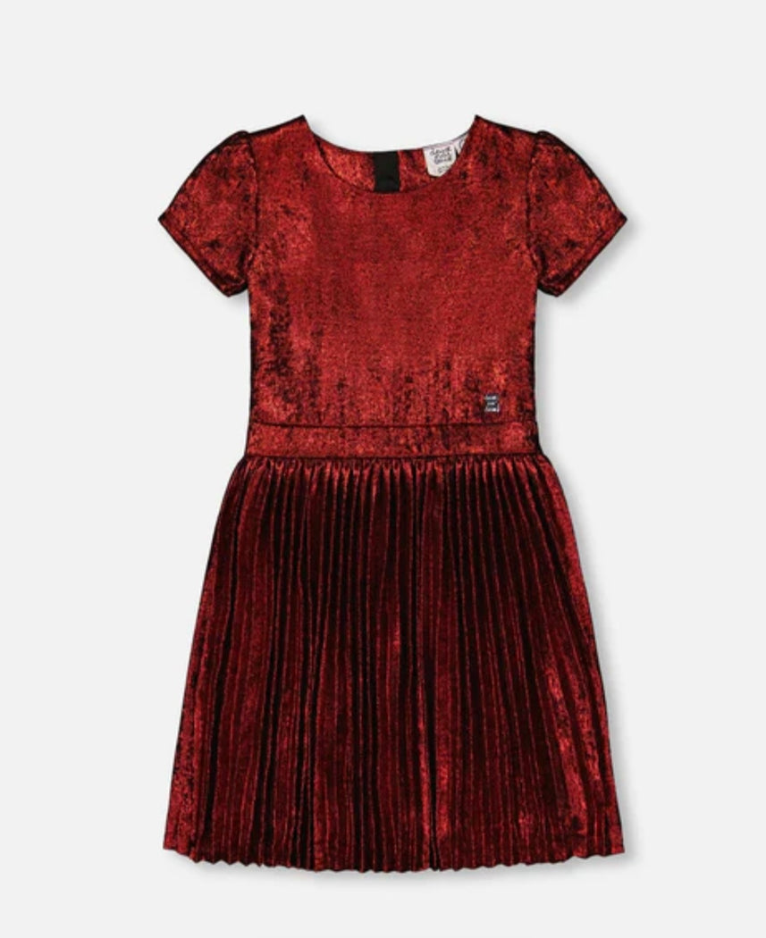 Short sleeve dress with pleasted skirt 2 year