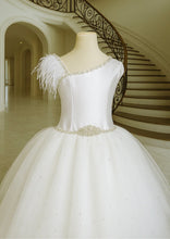 Load image into Gallery viewer, Riley Couture 2026 Christie Helene