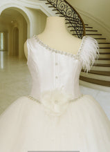 Load image into Gallery viewer, Riley Couture 2026 Christie Helene