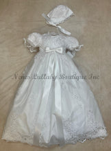 Load image into Gallery viewer, L&#39;Pety Canar Lace coat lined taffeta gown white comes with bonnet