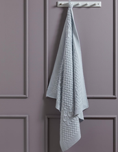 Load image into Gallery viewer, Nipperland - Nipperland timeless knit blanket 35"x35: Ivory/Cream