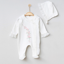 Load image into Gallery viewer, Omnis Pura - Elegant Lace Pleated Girl's Newborn Onesie &amp; Bonnet Set: Pink / 3-6M